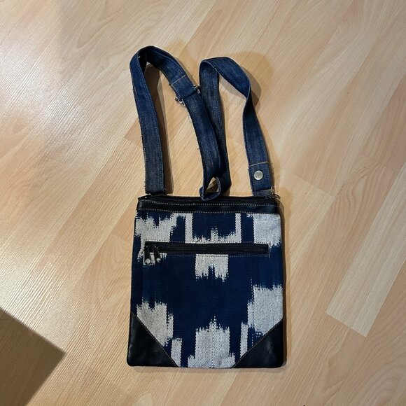 American Eagle Outfitters Purse - Picture 1 of 2